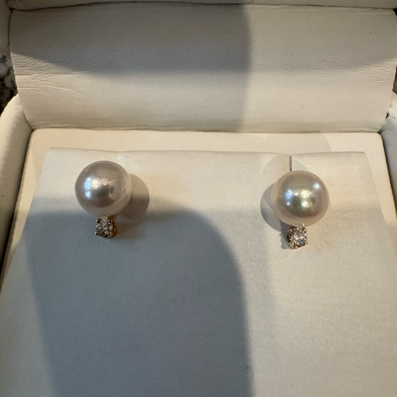 Gold Cultured Pearl and Diamond Earrings - Picture 3 of 8